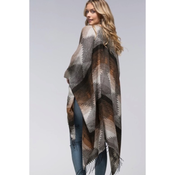 SOLD OUT Cocoa Western Print Tassel Ruana Knit Fall Autumn Bohemian Boho Style - Picture 3 of 6